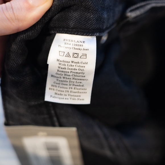 Everlane Charcoal Wash Cheeky Jeans - Picture 3 of 6